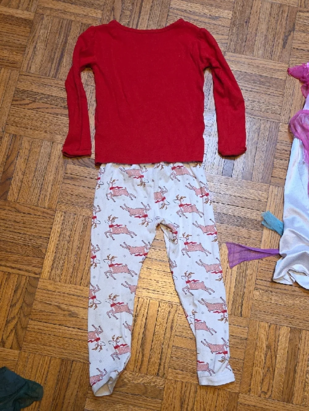 Three Pajamas Girls Size 4-5 - Picture 8 of 8